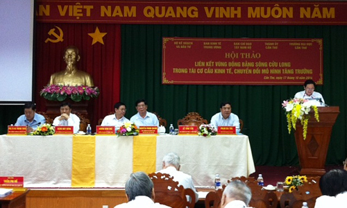 เชื่อมโยงเขตที่ราบลุ่มแม่น้ำโขงในการปรับปรุงโครงสร้างเศรษฐกิจ และรูปแบบการขยายตัว